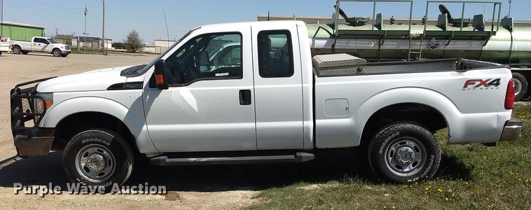 image for item FG9315 2012 Ford F250 Super Duty FX4 SuperCab pickup truck