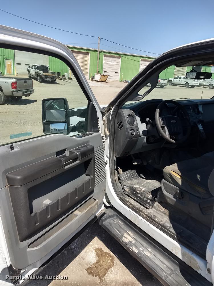 image for item FG9315 2012 Ford F250 Super Duty FX4 SuperCab pickup truck