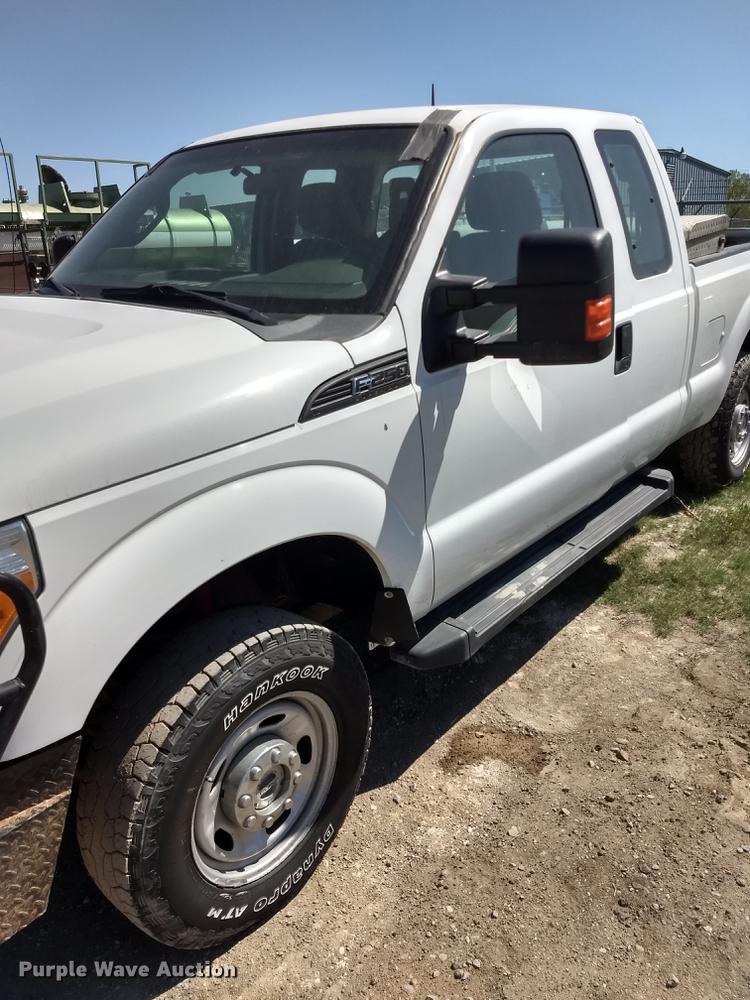 image for item FG9315 2012 Ford F250 Super Duty FX4 SuperCab pickup truck
