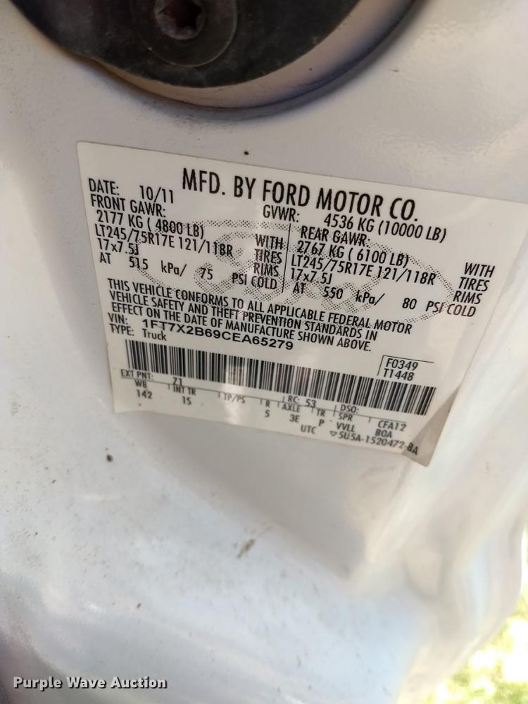 image for item FG9315 2012 Ford F250 Super Duty FX4 SuperCab pickup truck