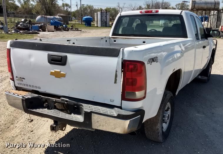 image for item FG9316 2010 GMC Sierra 2500HD Ext. Cab pickup truck