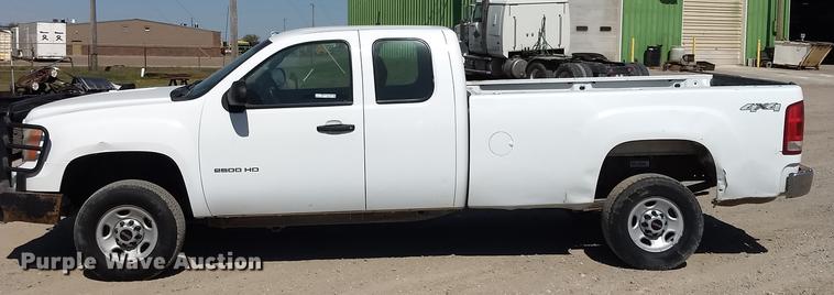 image for item FG9316 2010 GMC Sierra 2500HD Ext. Cab pickup truck