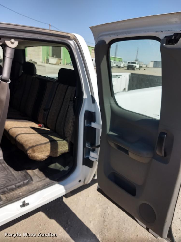 image for item FG9316 2010 GMC Sierra 2500HD Ext. Cab pickup truck