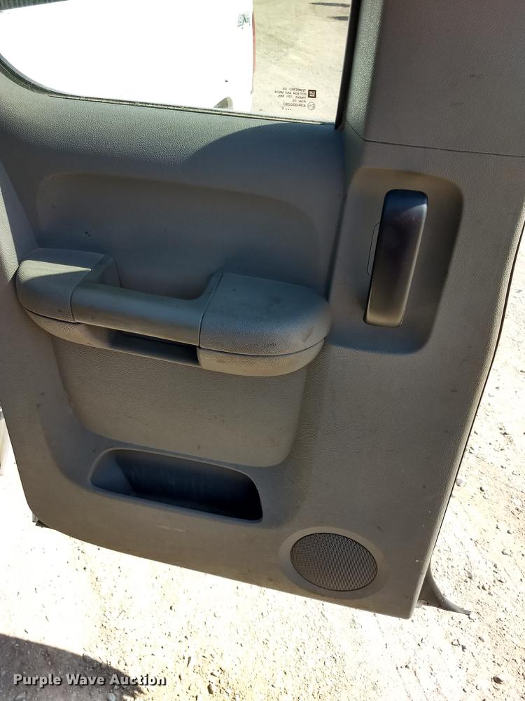 image for item FG9316 2010 GMC Sierra 2500HD Ext. Cab pickup truck