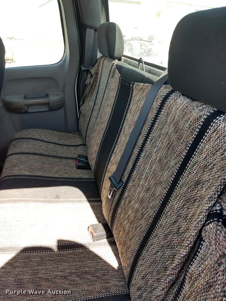 image for item FG9316 2010 GMC Sierra 2500HD Ext. Cab pickup truck