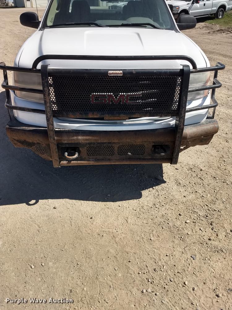 image for item FG9316 2010 GMC Sierra 2500HD Ext. Cab pickup truck