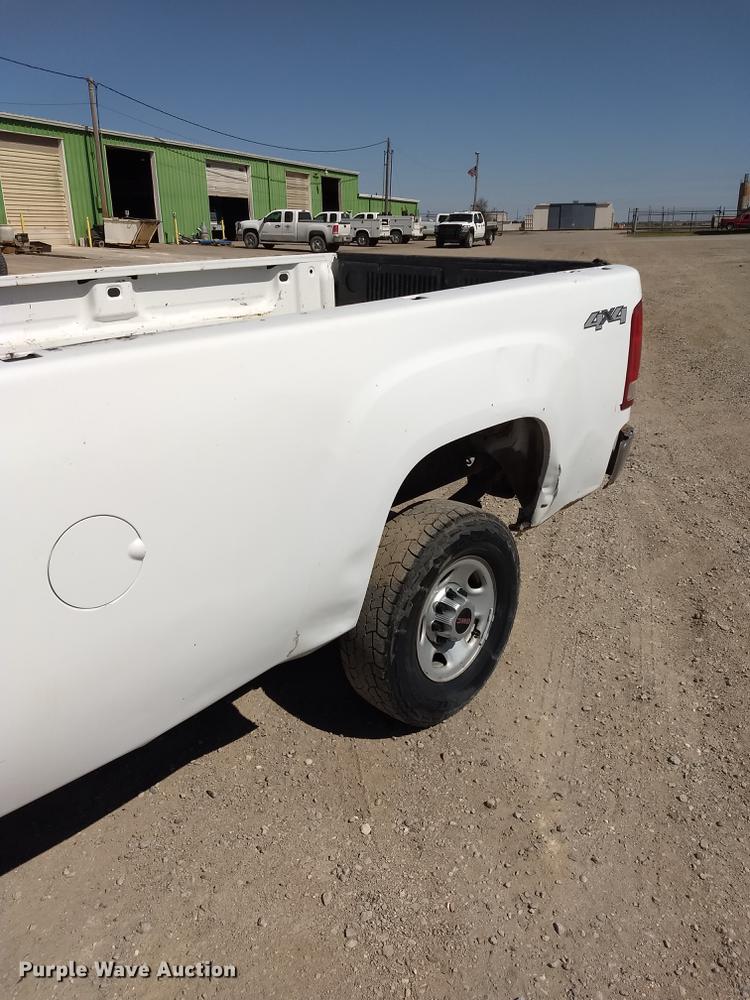 image for item FG9316 2010 GMC Sierra 2500HD Ext. Cab pickup truck