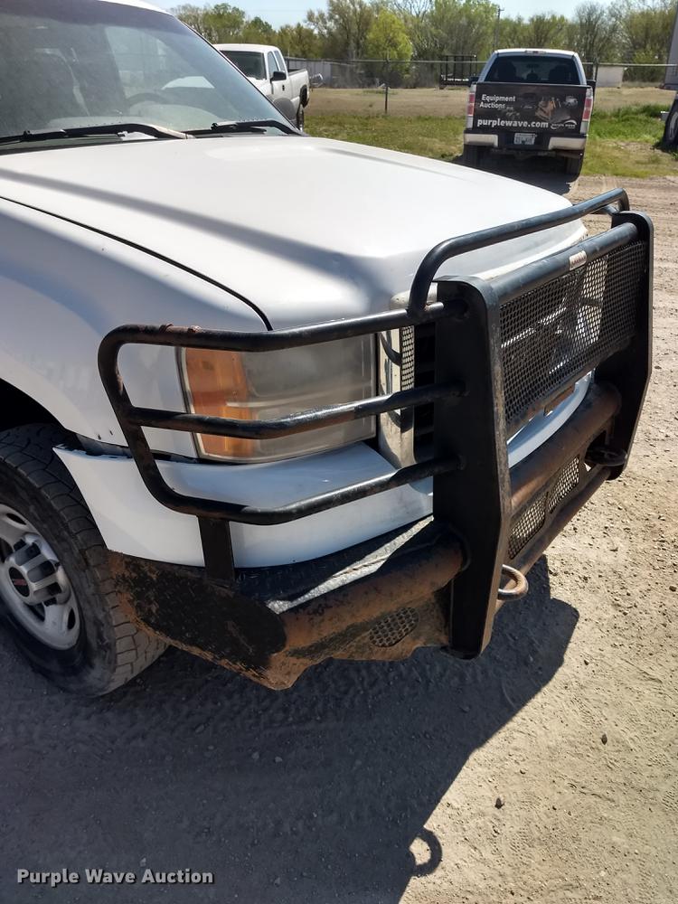 image for item FG9316 2010 GMC Sierra 2500HD Ext. Cab pickup truck