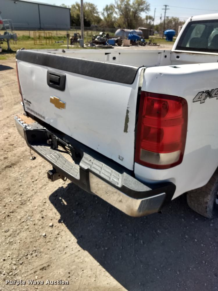 image for item FG9316 2010 GMC Sierra 2500HD Ext. Cab pickup truck