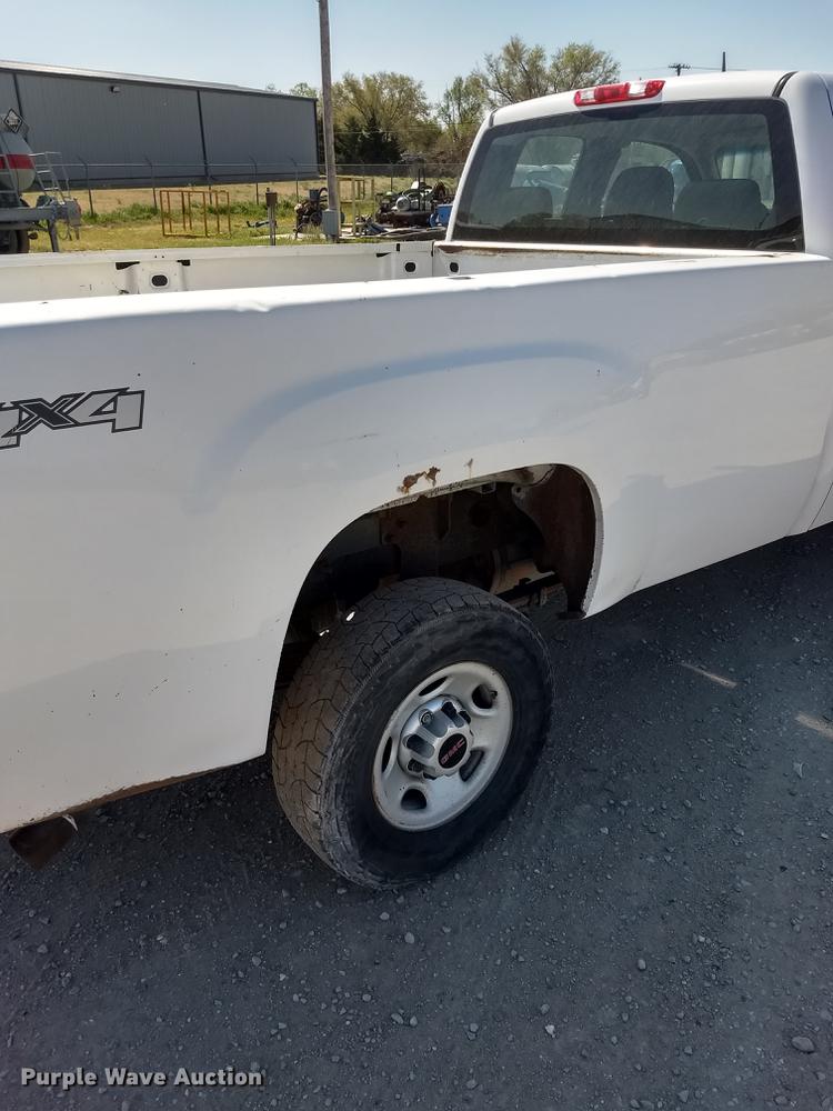 image for item FG9316 2010 GMC Sierra 2500HD Ext. Cab pickup truck
