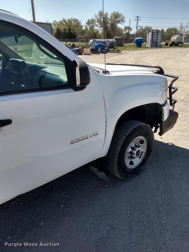 image for item FG9316 2010 GMC Sierra 2500HD Ext. Cab pickup truck