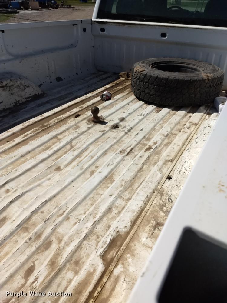 image for item FG9316 2010 GMC Sierra 2500HD Ext. Cab pickup truck