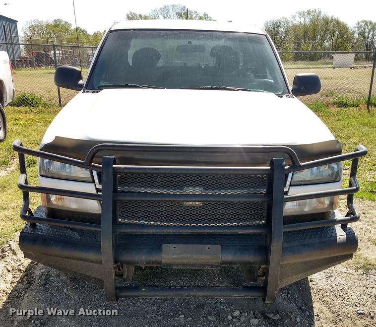 image for item FG9317 2006 Chevrolet Silverado 2500HD Ext. Cab pickup truck