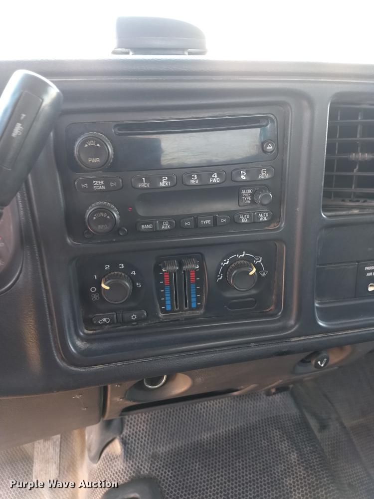 image for item FG9317 2006 Chevrolet Silverado 2500HD Ext. Cab pickup truck