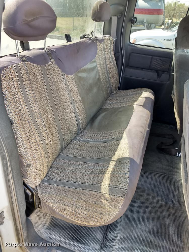 image for item FG9317 2006 Chevrolet Silverado 2500HD Ext. Cab pickup truck