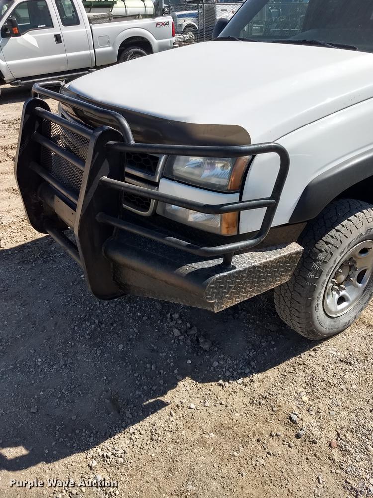 image for item FG9317 2006 Chevrolet Silverado 2500HD Ext. Cab pickup truck