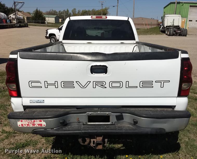 image for item FG9317 2006 Chevrolet Silverado 2500HD Ext. Cab pickup truck