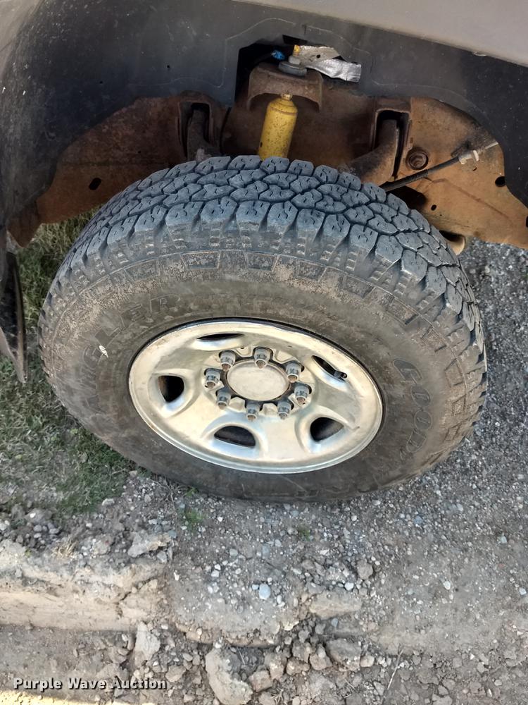 image for item FG9317 2006 Chevrolet Silverado 2500HD Ext. Cab pickup truck