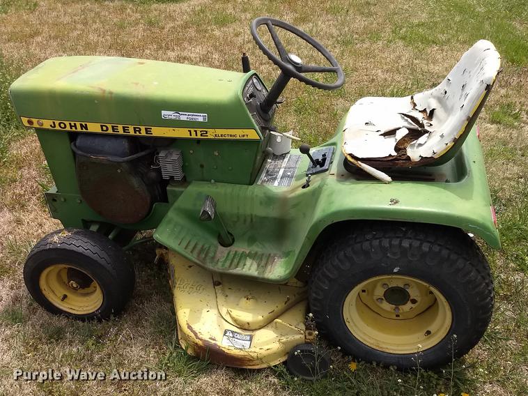 image for item FG9321 John Deere 112 lawn mower