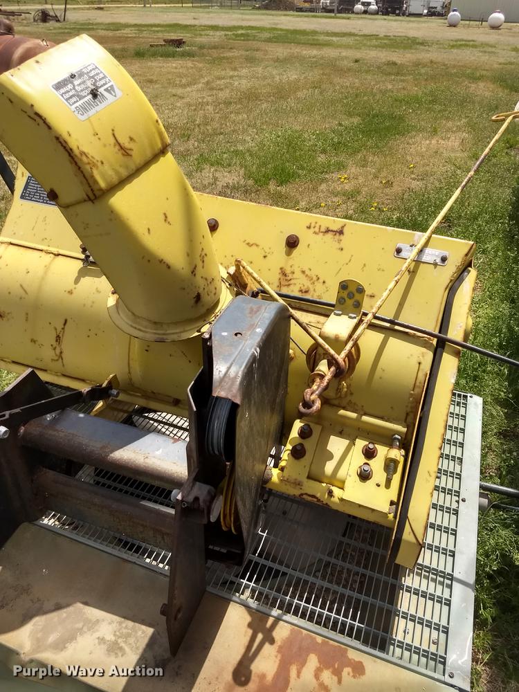 image for item FG9321 John Deere 112 lawn mower