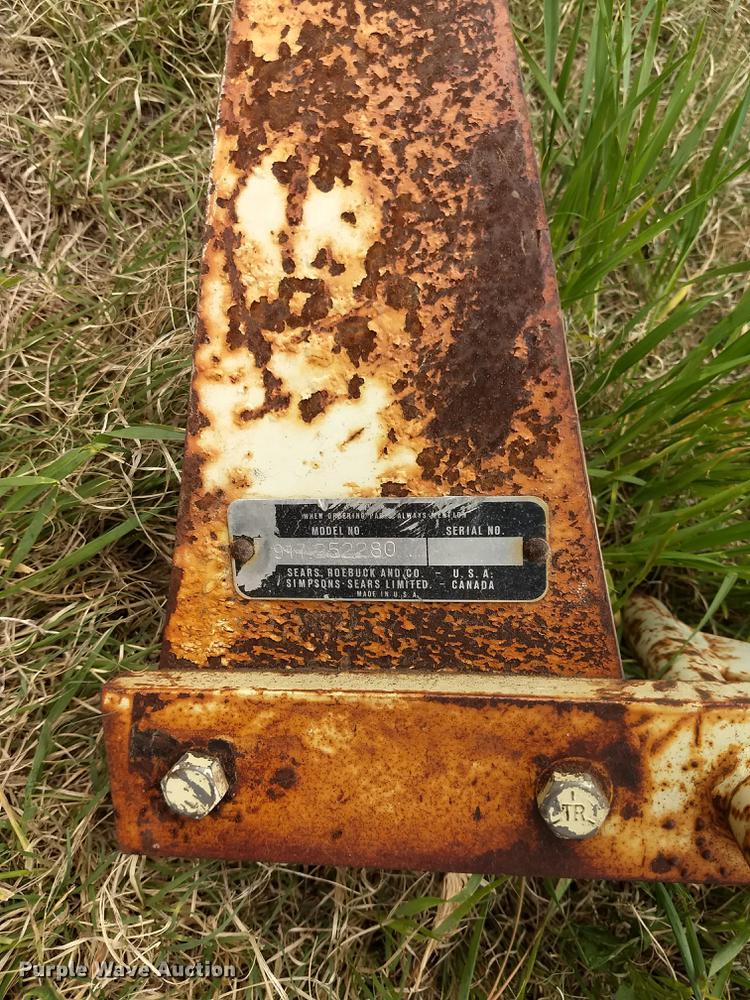 image for item FG9322 Sears Suburban garden tractor