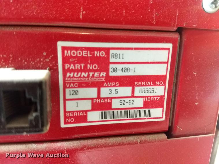 image for item FG9329 Hunter R811 alignment machine