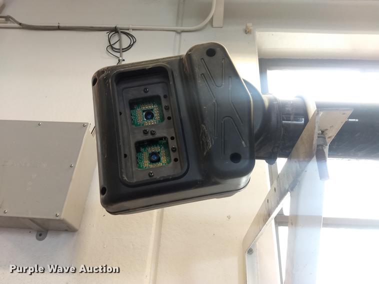 image for item FG9329 Hunter R811 alignment machine