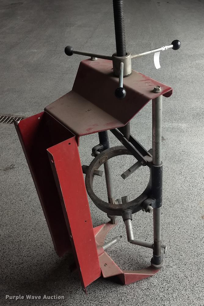 image for item FG9330 Branick 7200 strut spring compressor