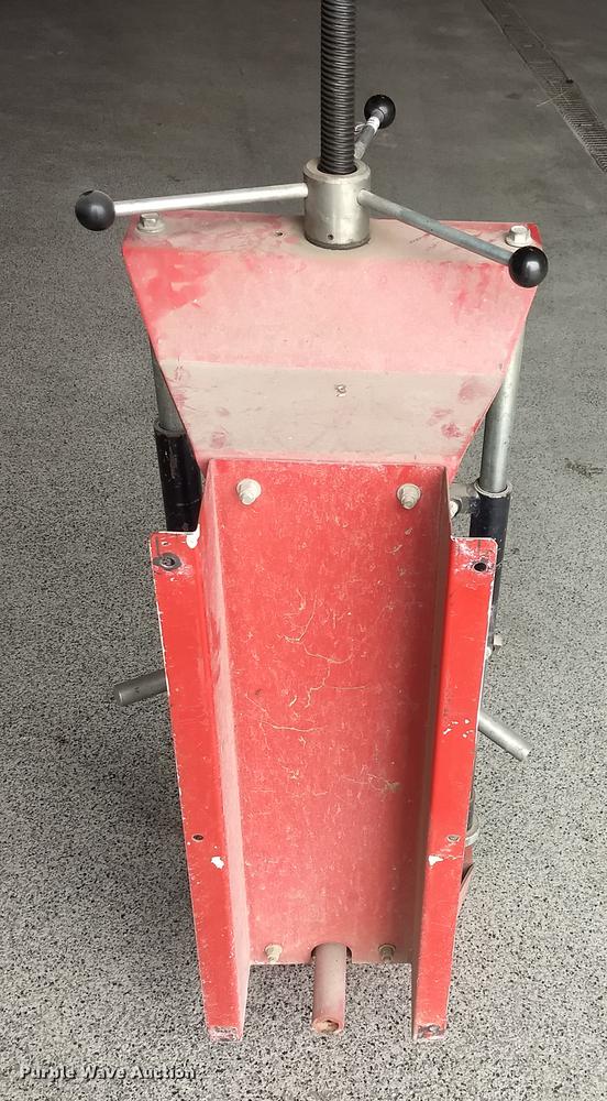 image for item FG9330 Branick 7200 strut spring compressor