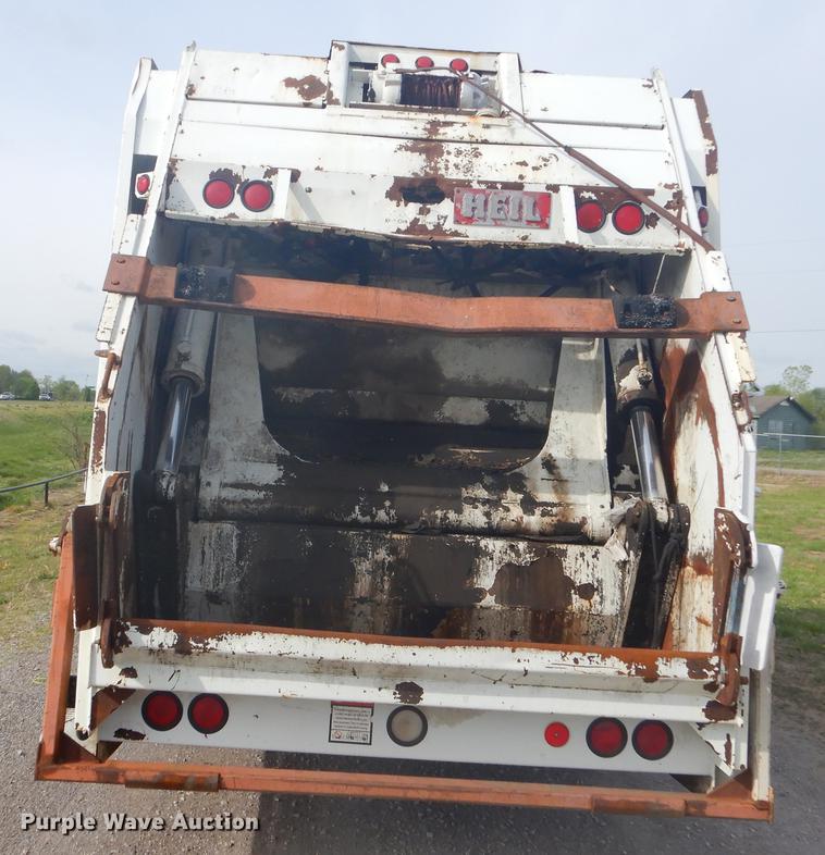 image for item FH9254 1998 International 4900 refuse truck