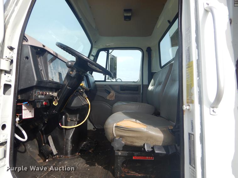 image for item FH9254 1998 International 4900 refuse truck