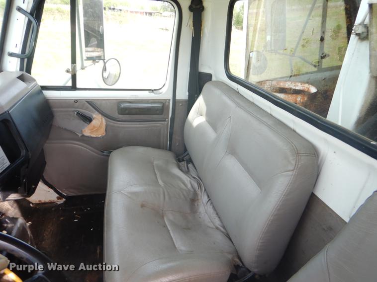 image for item FH9254 1998 International 4900 refuse truck