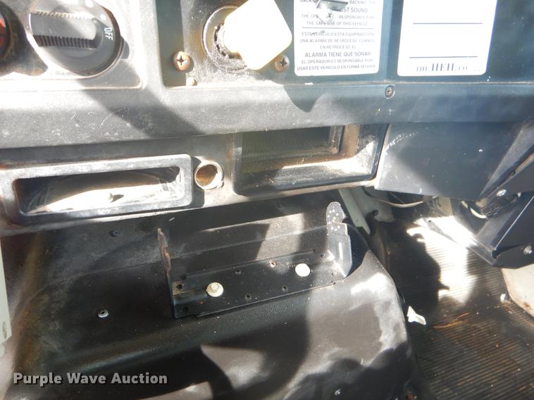 image for item FH9254 1998 International 4900 refuse truck