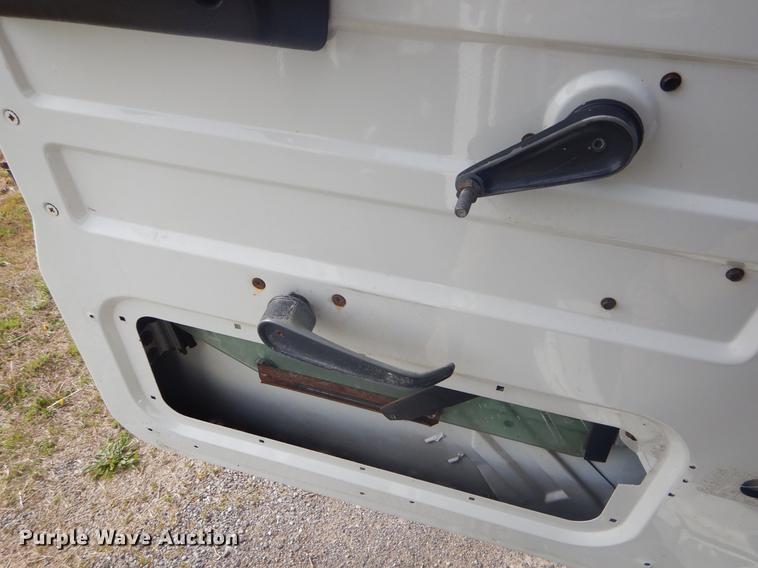 image for item FH9254 1998 International 4900 refuse truck