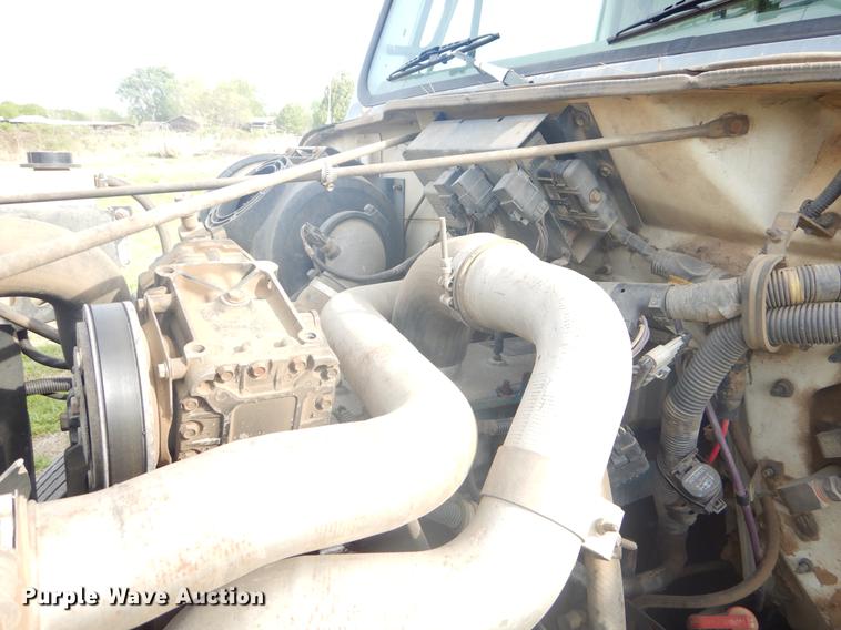 image for item FH9254 1998 International 4900 refuse truck