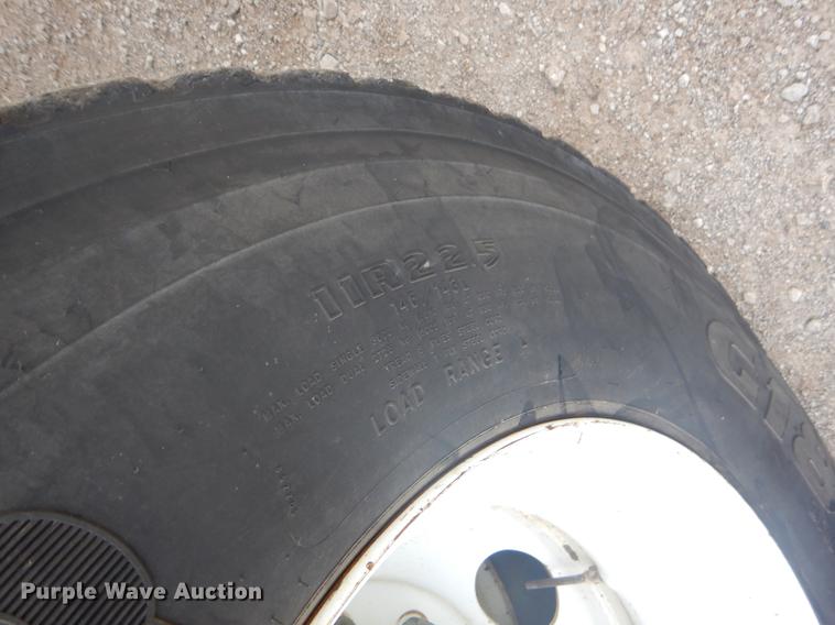 image for item FH9254 1998 International 4900 refuse truck