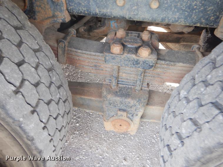 image for item FH9254 1998 International 4900 refuse truck