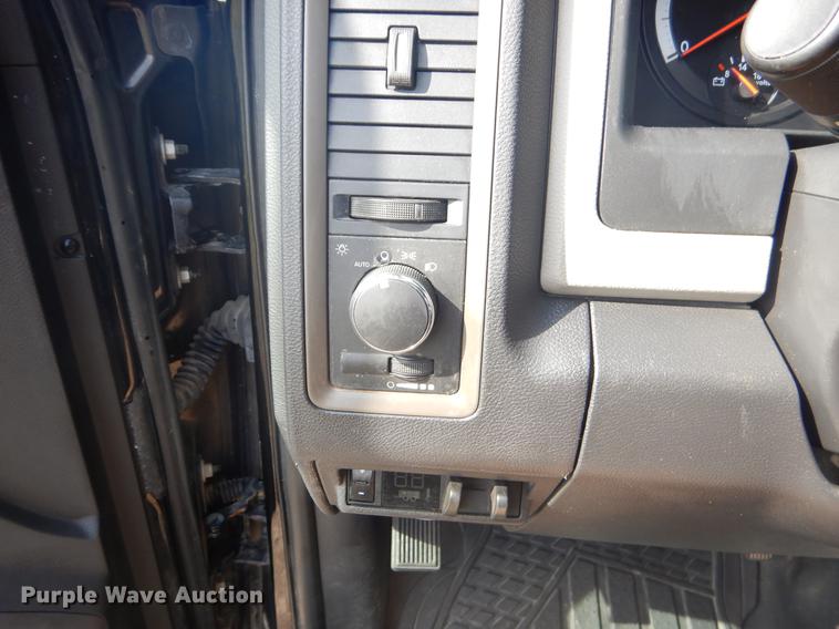 image for item FH9256 2012 Dodge Ram 5500 Crew Cab flatbed truck