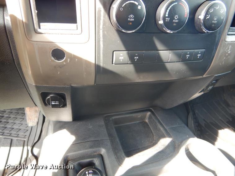 image for item FH9256 2012 Dodge Ram 5500 Crew Cab flatbed truck