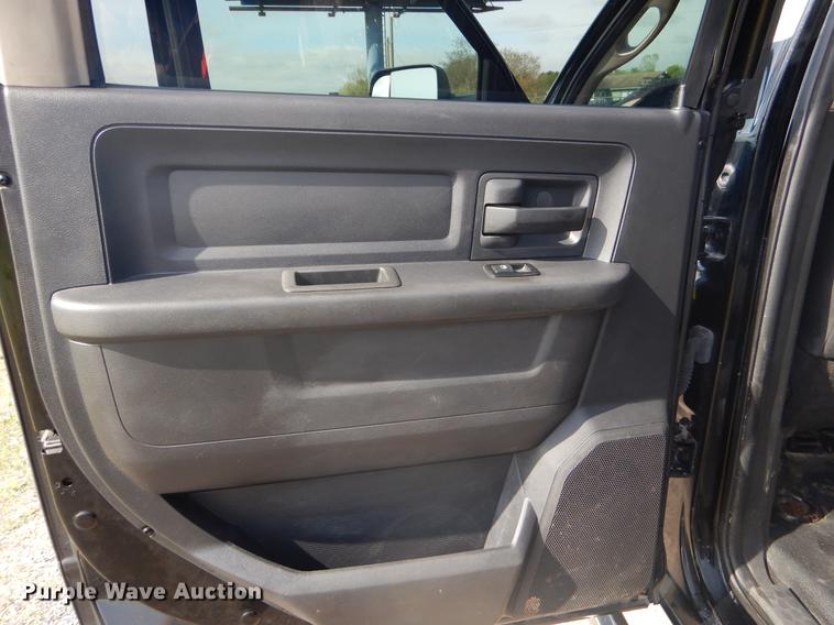 image for item FH9256 2012 Dodge Ram 5500 Crew Cab flatbed truck