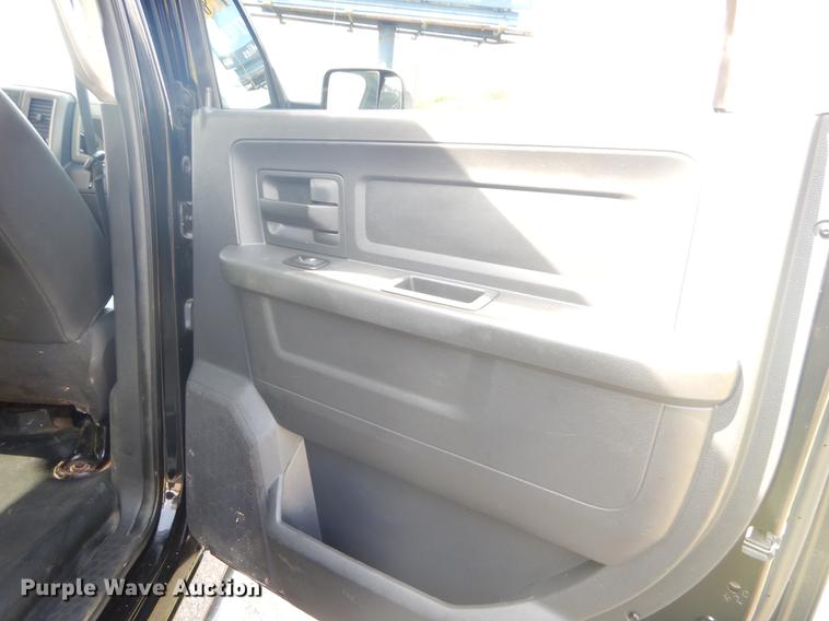 image for item FH9256 2012 Dodge Ram 5500 Crew Cab flatbed truck