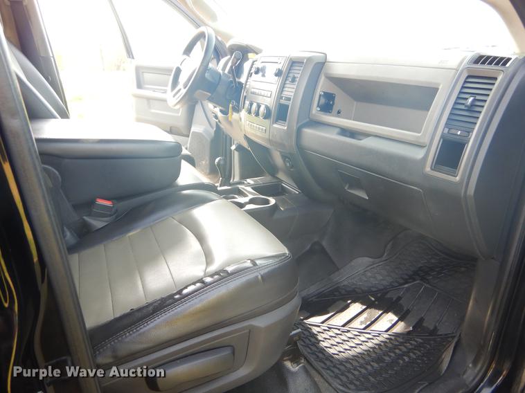 image for item FH9256 2012 Dodge Ram 5500 Crew Cab flatbed truck