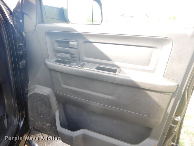 image for item FH9256 2012 Dodge Ram 5500 Crew Cab flatbed truck