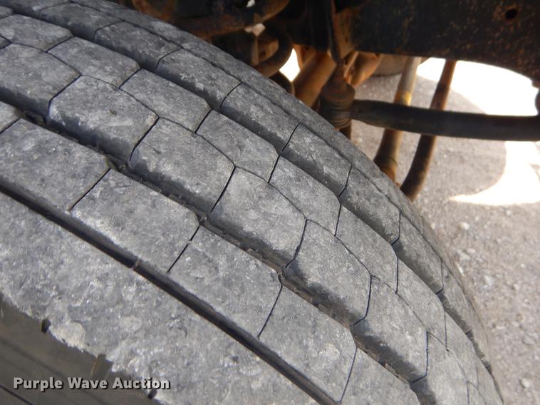 image for item FH9256 2012 Dodge Ram 5500 Crew Cab flatbed truck