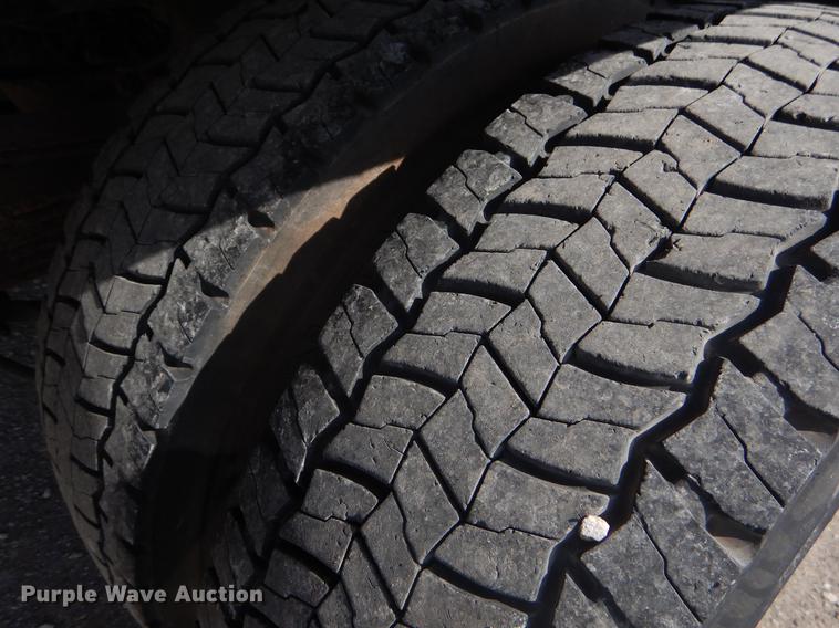 image for item FH9256 2012 Dodge Ram 5500 Crew Cab flatbed truck