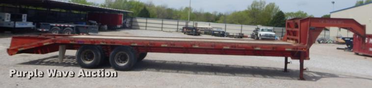 image for item FH9261 2001 L&L equipment trailer