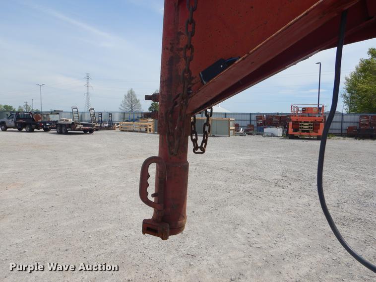 image for item FH9261 2001 L&L equipment trailer