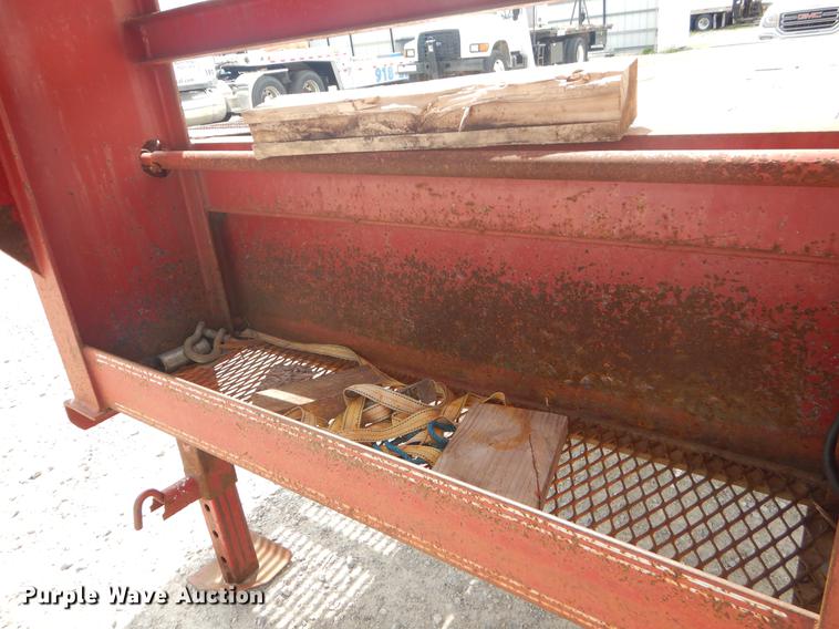 image for item FH9261 2001 L&L equipment trailer