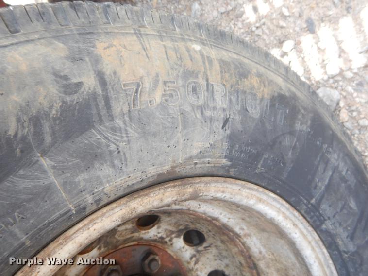 image for item FH9261 2001 L&L equipment trailer