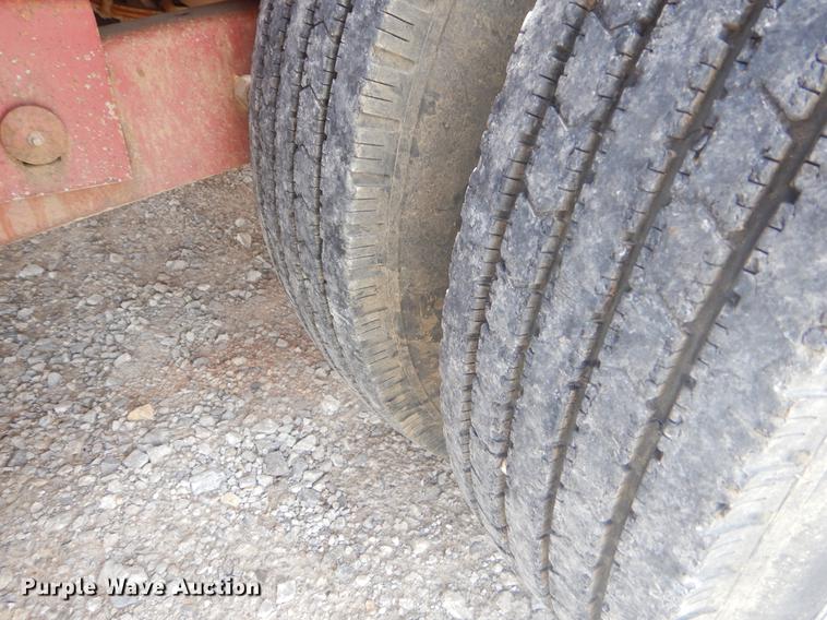 image for item FH9261 2001 L&L equipment trailer